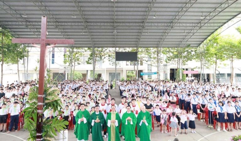 “Lakukanlah Apa yang Ia Katakan”: Bến Cát Resmi Memulai Tahun Pastoral