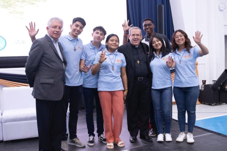 Kunjungan Animasi Pertama Rektor Mayor di Luar Italia